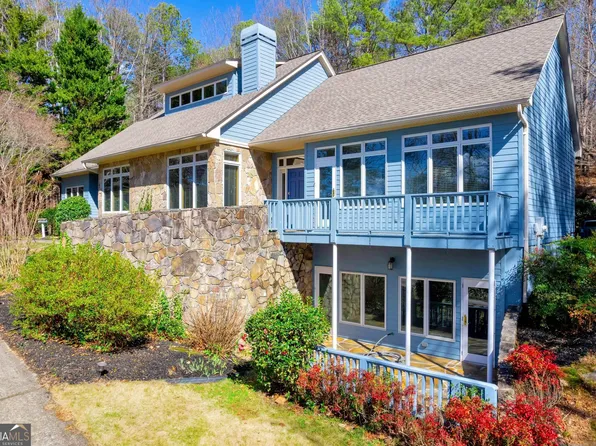 745 Plum Ln, Clarkesville, GA 30523