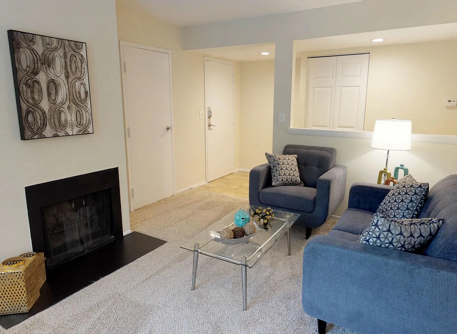 West Woods Apartments — Photo 3