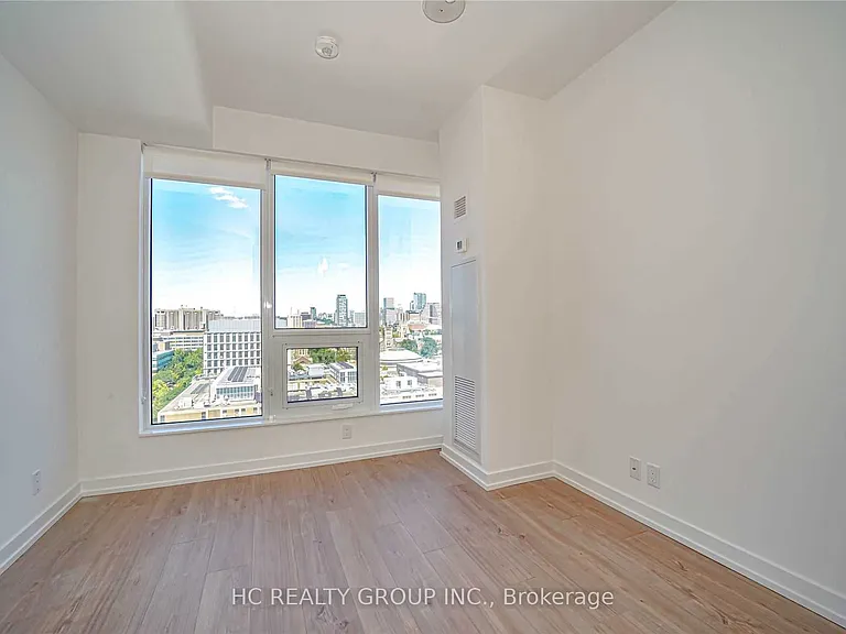 203 College St #1505 — Photo 14
