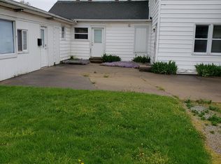 805 N Van Buren St APT J, Shipshewana, IN 46565