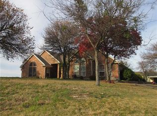 7482 Red Bud Ln, Fort Worth, TX 76135