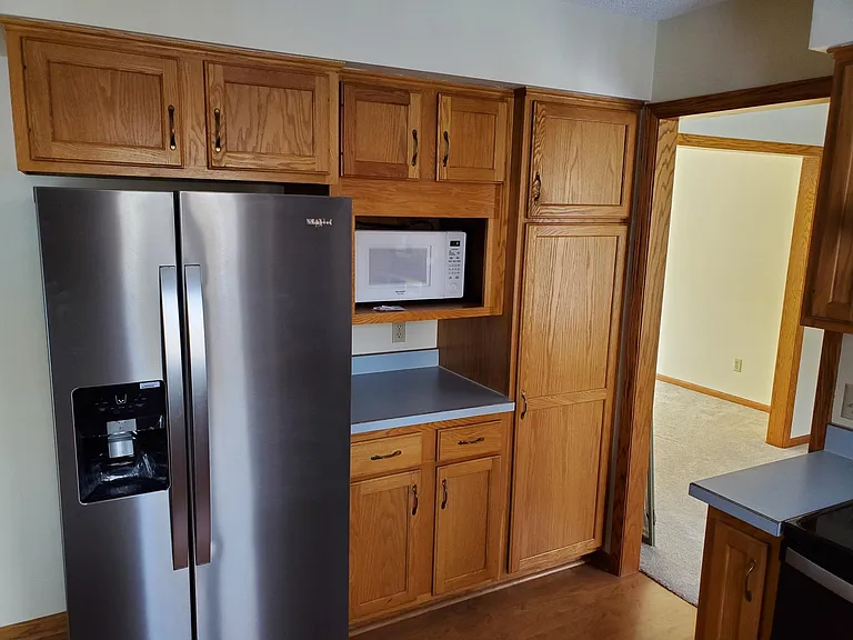 430 Zinnia Ln N — Photo 17