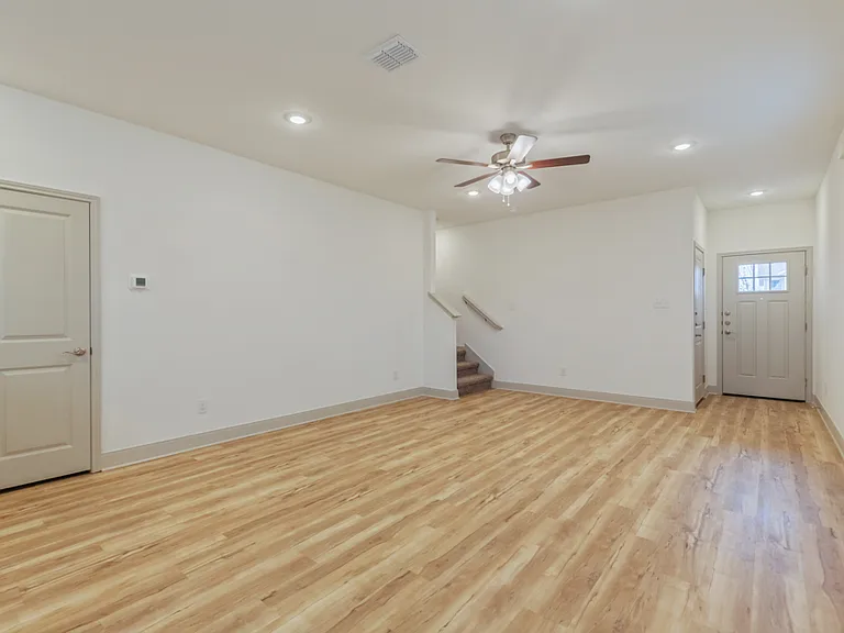 7612 Briarwood Pass #101 — Photo 4