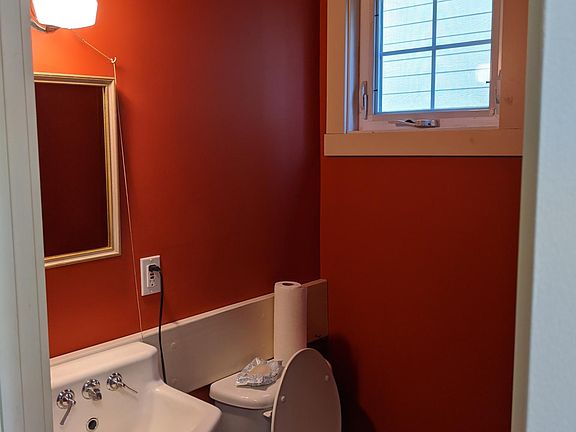 5th image of 304 Wyatt Way NE