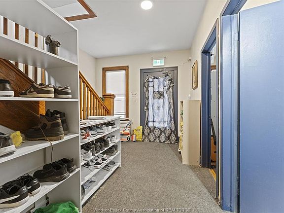3rd image of 3060 Sandwich St