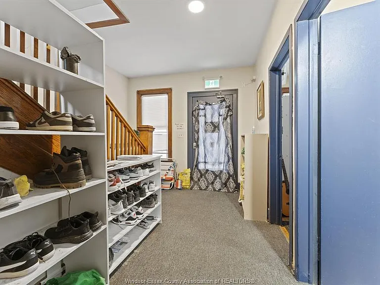 3060 Sandwich St #1 — Photo 3