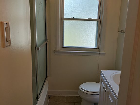 5th image of 23201 Manistee Ave