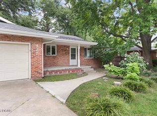 427 N Oak Grove Ave, Springfield, MO 65802