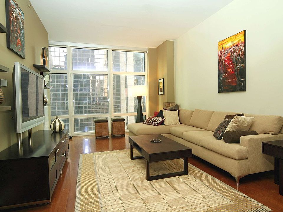 1st image of 1600 Broadway #Ph1b