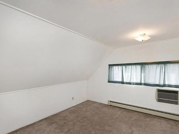 4th image of 9 Beacon Ln #2