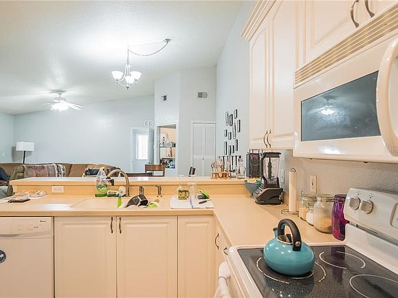 5th image of 2662 Oak Park Way #201