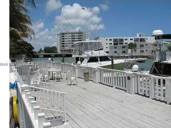 6881 Bay Dr APT 13, Miami Beach, FL 33141