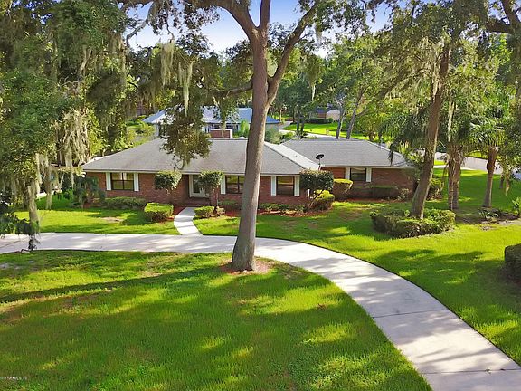 3rd image of 6340 Whispering Oaks Dr N