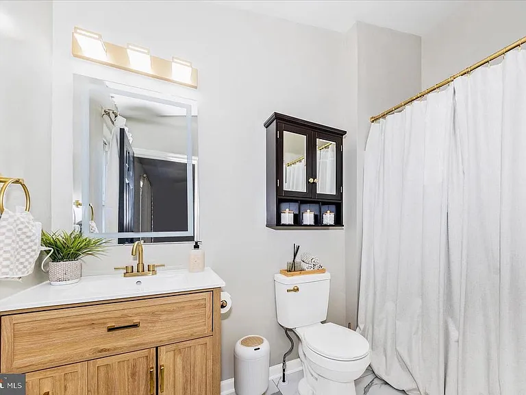 2250 Wetherburne Way — Photo 7