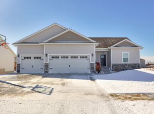 2413 NW 44th St, Ankeny, IA 50023