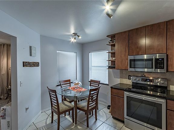 4th image of 4732 Alexis Dr