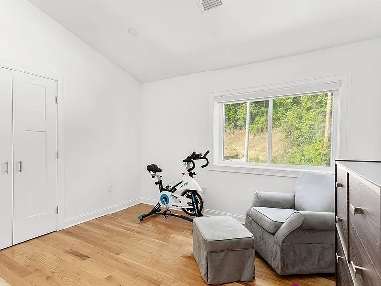 259 Lake Ave N #A — Photo 11