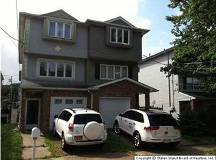 18 Bosworth St, Staten Island, NY 10310