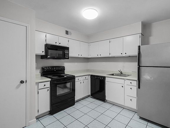 5th image of 12800 Portulaca Dr APT C