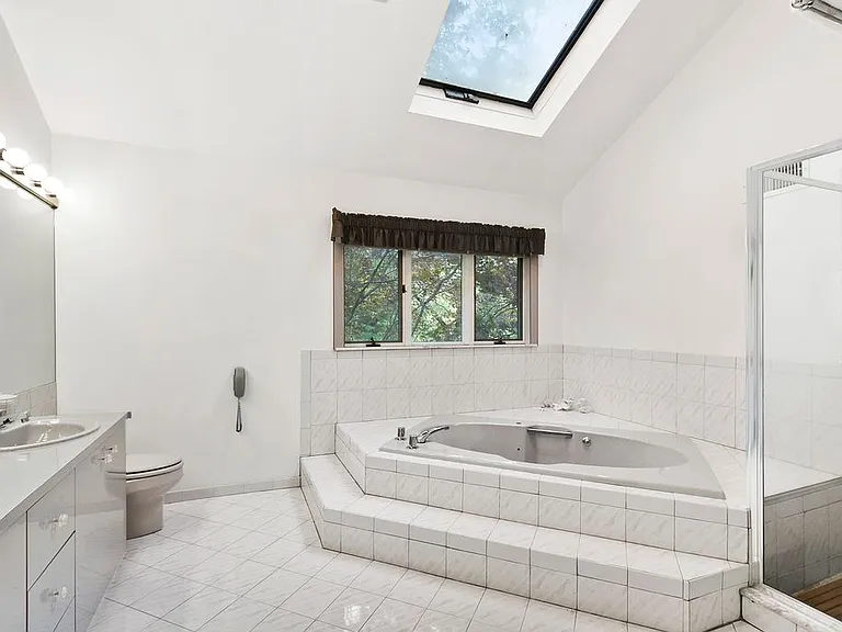 53 Hidden Cove Ct — Photo 13