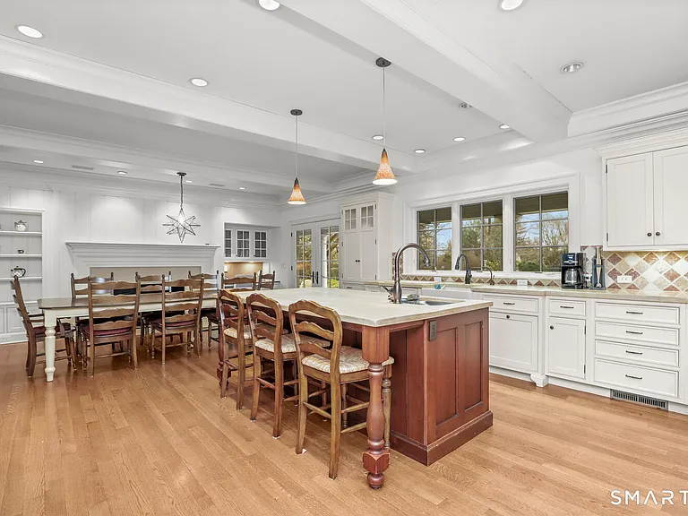 1300 Rock Rimmon Rd — Photo 4