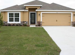 829 Maxwell Rd, Umatilla, FL 32784