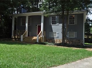 210 Gage Ct, Fairburn, GA 30213