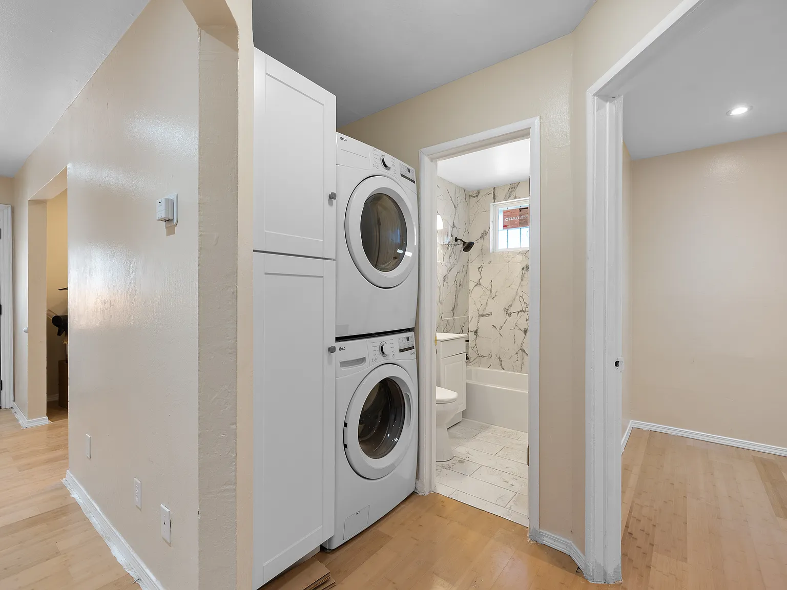 2 bed, 712 sqft, $2,975 — Photo 4