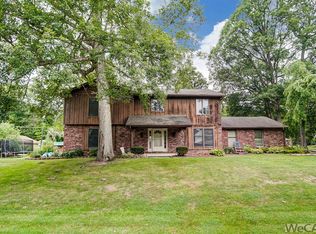 3459 High Ridge Rd, Lima, OH 45805