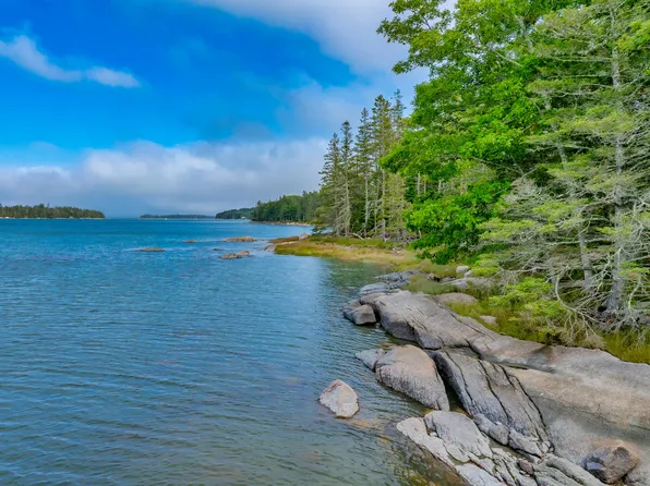 37 Fife Drive, Deer Isle, ME 04627