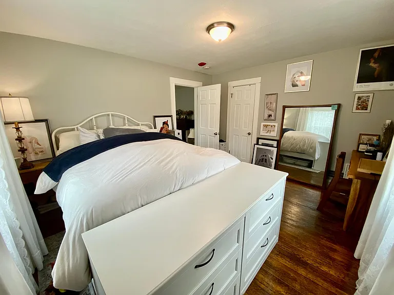 4907 Washington St #1R — Photo 11