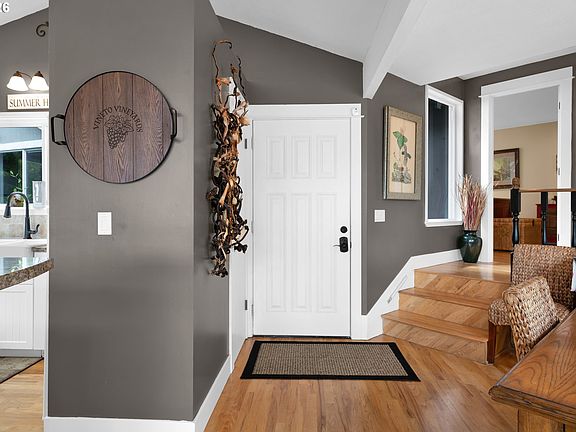 4th image of 6027 View Loop