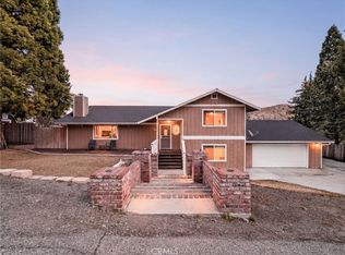 2400 E Canyon Dr, Wrightwood, CA 92397