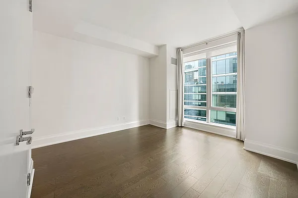 Rented by A & I Broadway | media 28