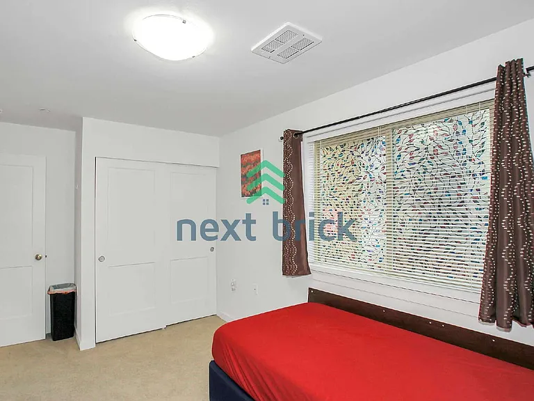 1438 158th Ct NE — Photo 13