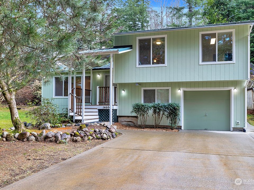 Turn-Key Home on spacious private corner lot with mature trees.>