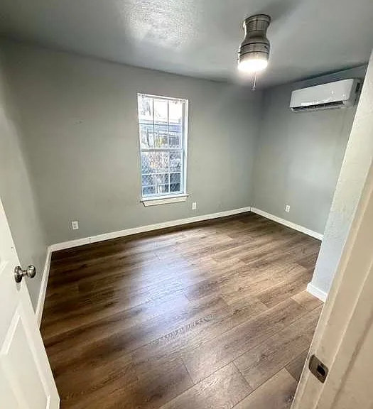 1812 Ruiz St — Photo 10