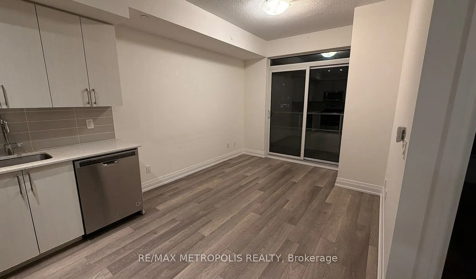 3121 Sheppard Ave E — Photo 1