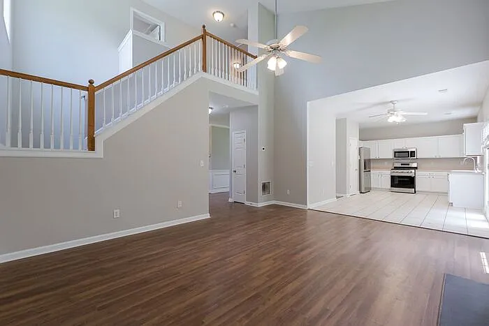 2148 Saint Albans Pl — Photo 11