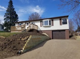 712 S Dayton St, Knoxville, IA 50138