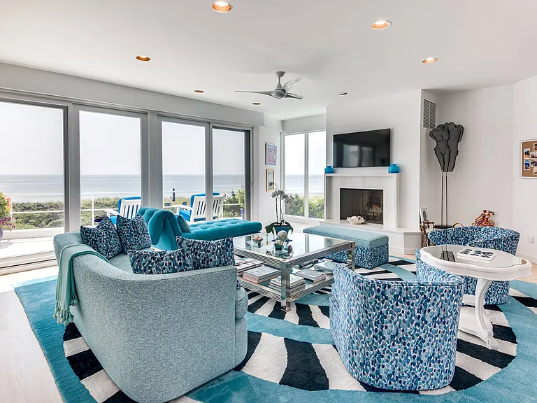 179 Mid Ocean Dr — Photo 11