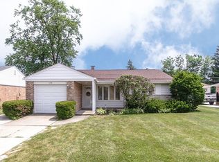 1178 W Grant Dr, Des Plaines, IL