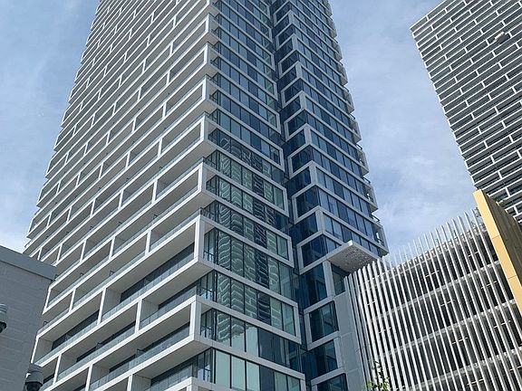 2nd image of 5 Buttermill Ave #4605