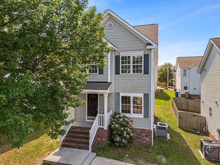 4909 Windproof Way — Photo 3