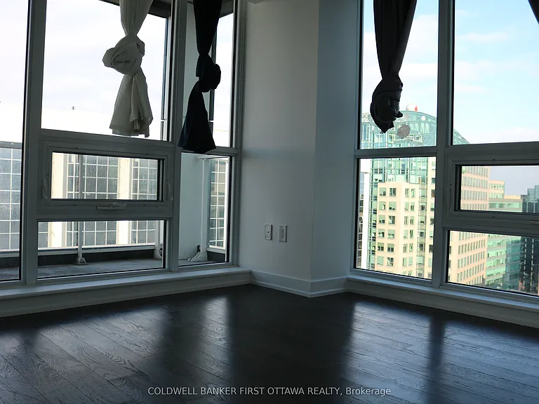 199 Slater St #2013 — Photo 16