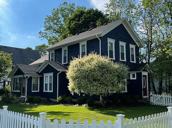 48 Oviatt St, Hudson, OH 44236