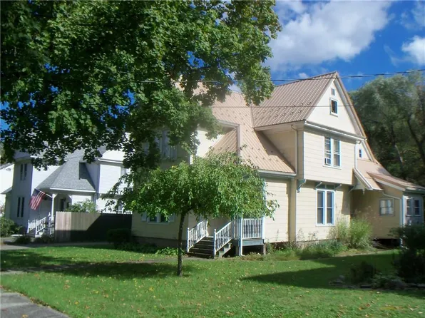 53 East Ave, Naples, NY 14512