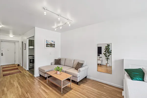 Rented by Spire Group | media 16