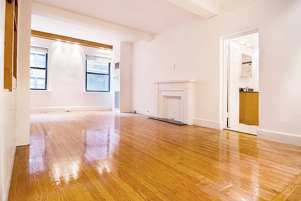 Rented by WAM Partners - William Moses Co. | media 4