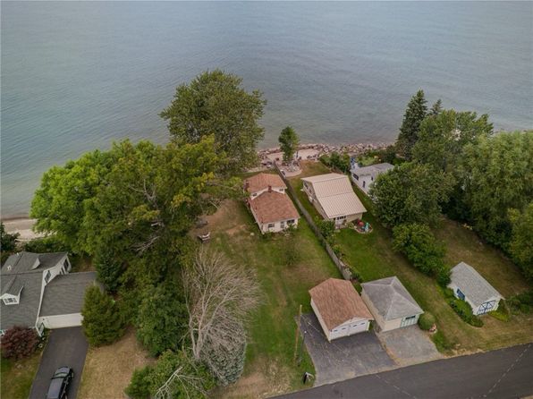 6414 Shore Acres Dr